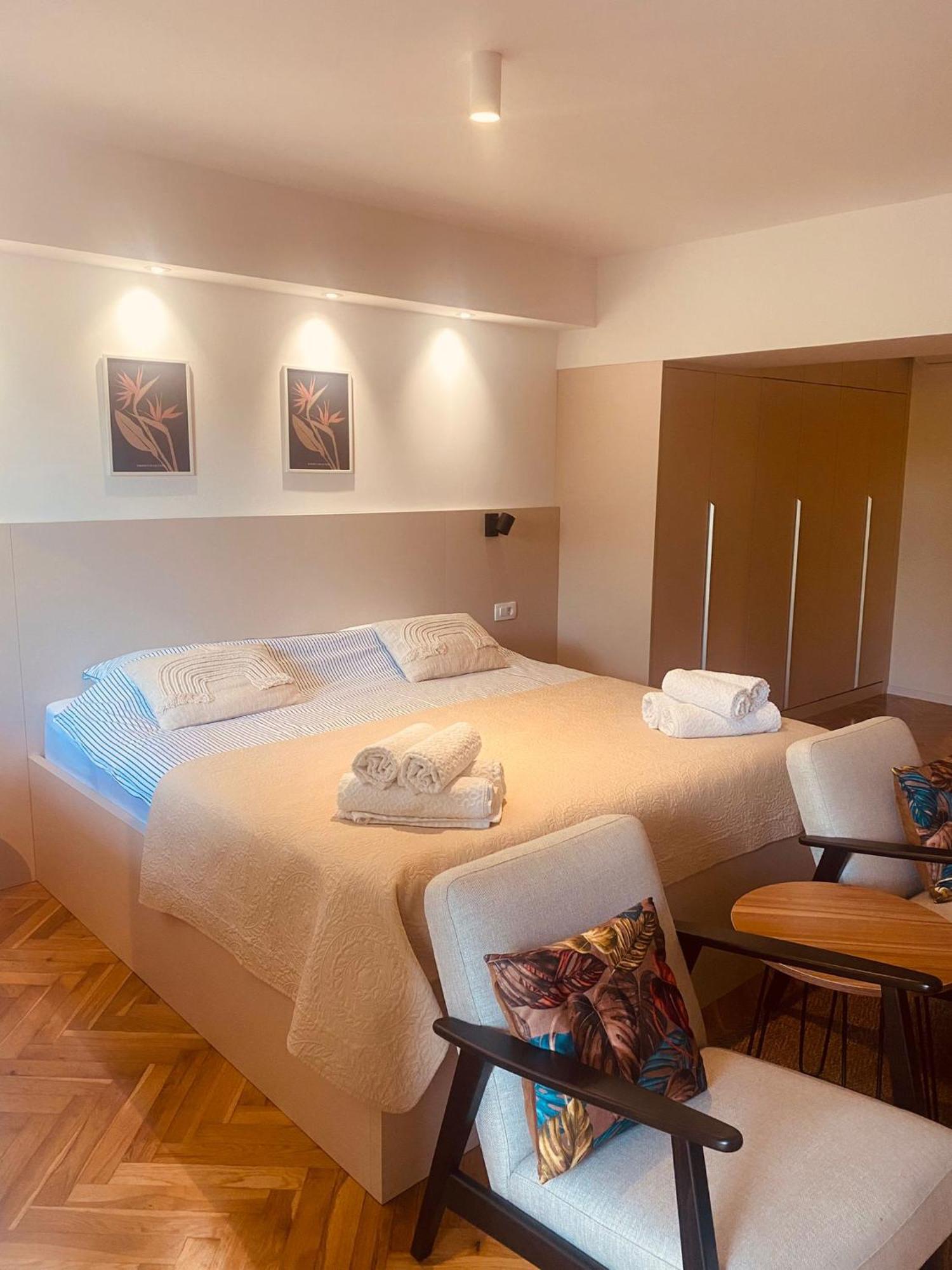 Apartments Nikval โรวีน ภายนอก รูปภาพ