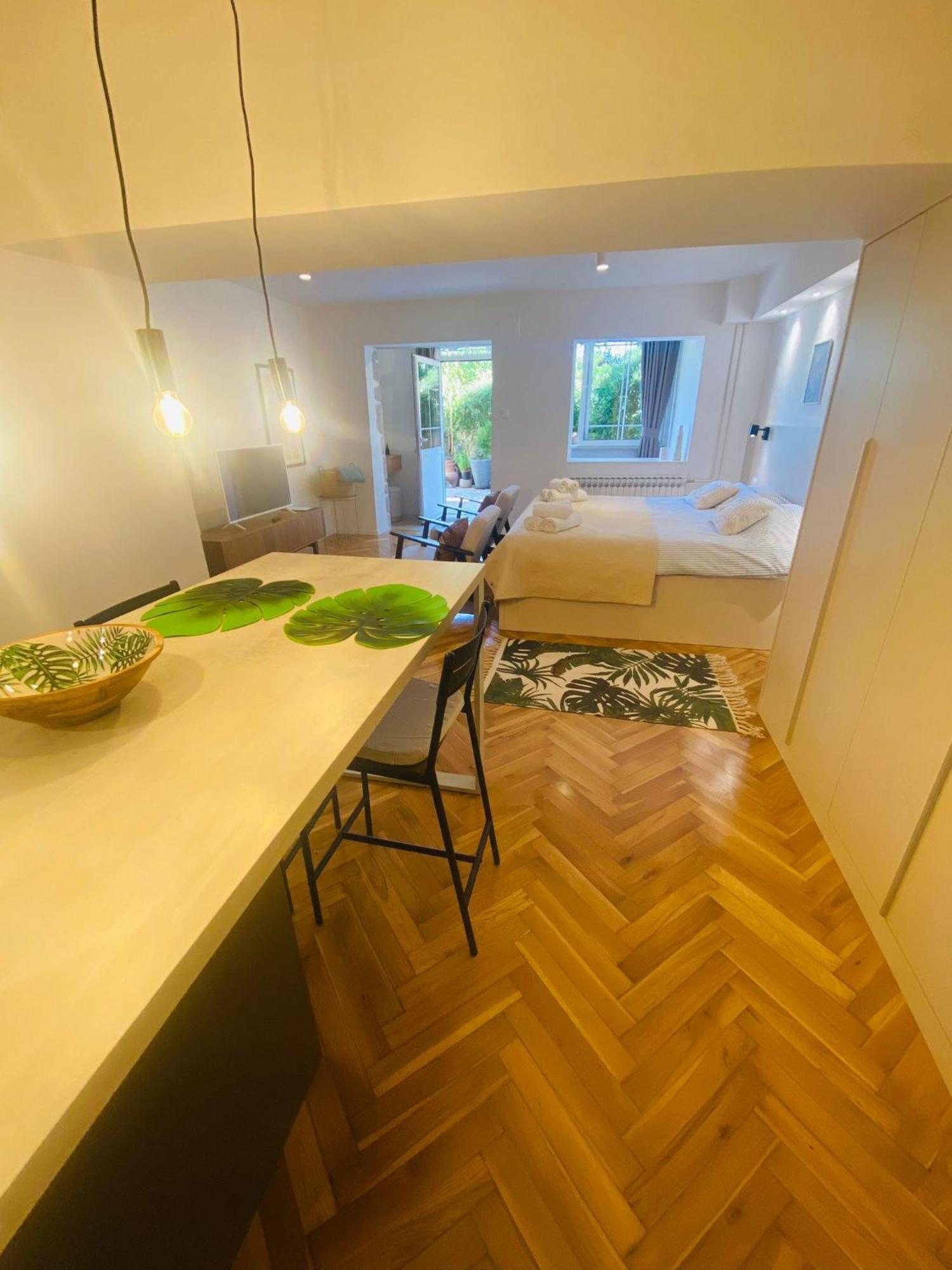 Apartments Nikval โรวีน ภายนอก รูปภาพ
